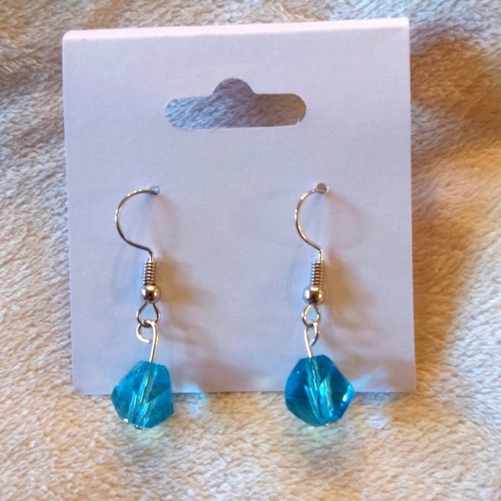 Rin's Unique Boutique - Handmade - Blue Faceted Earrings